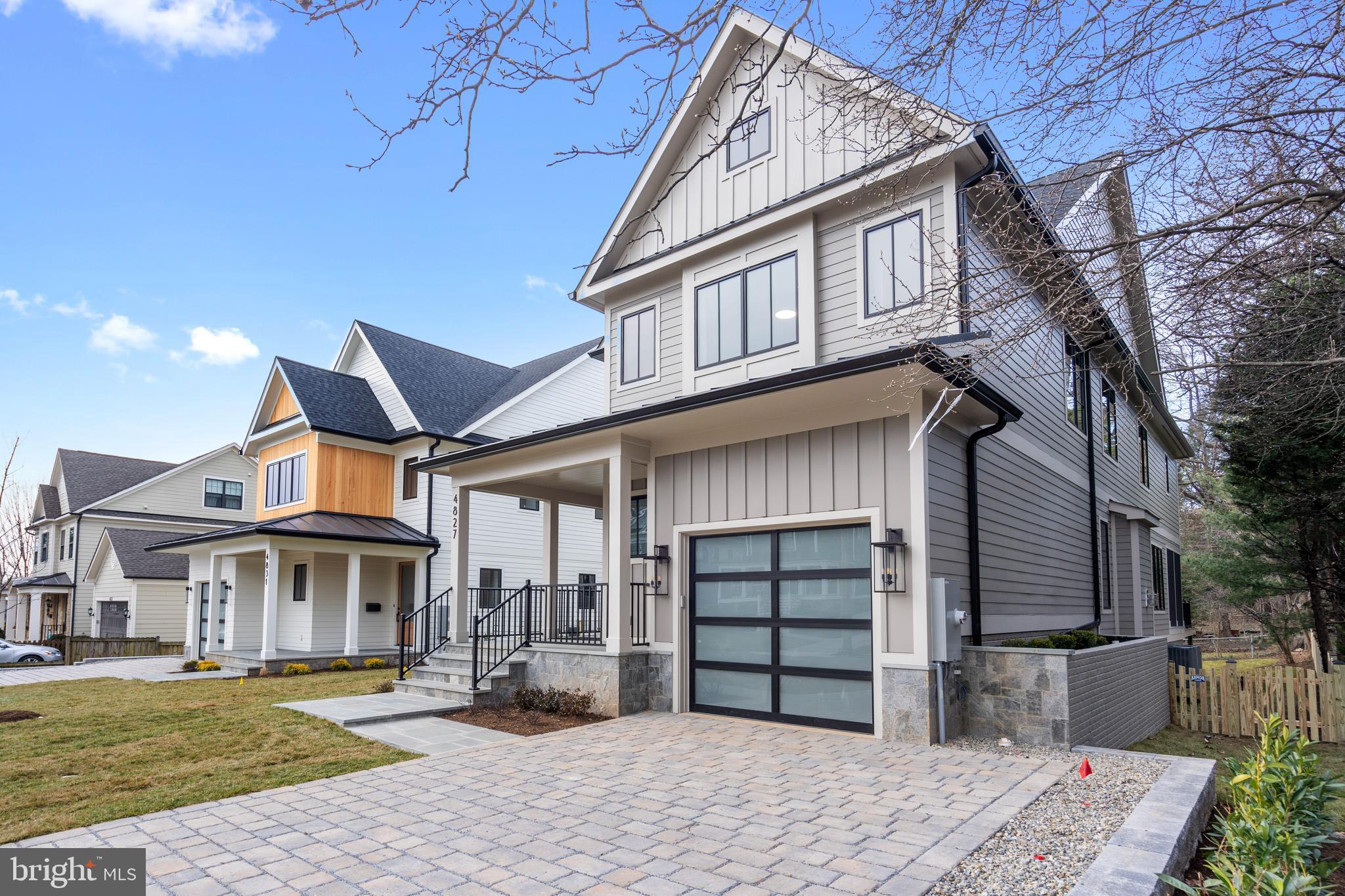 COUNTRY CLUB MANOR - Residential