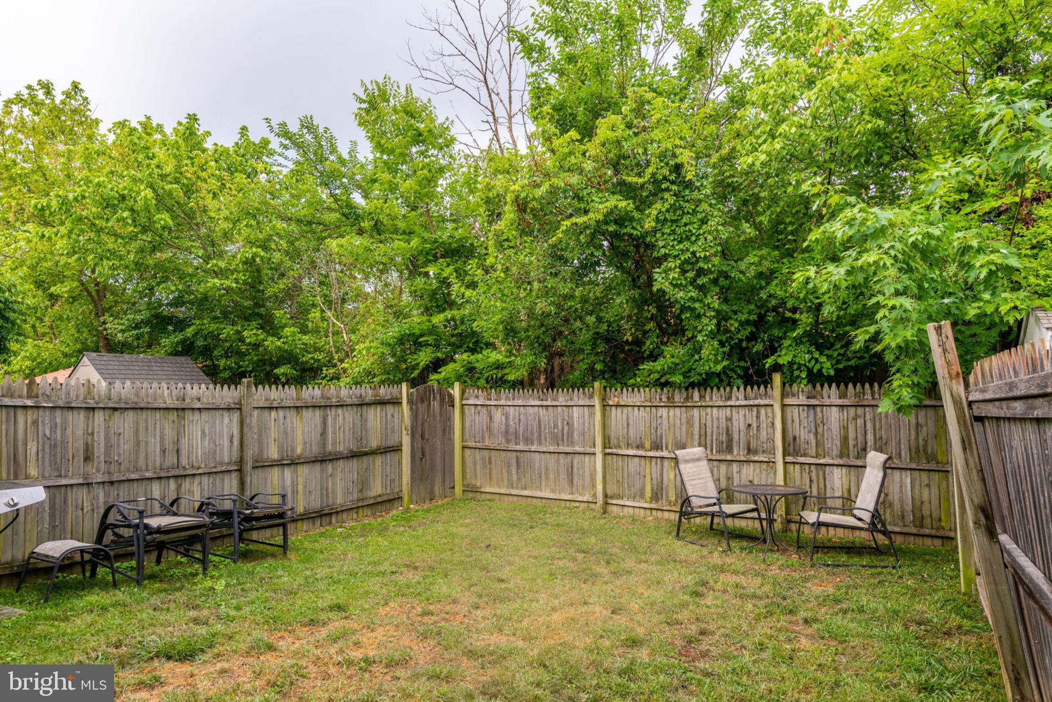 LOUDOUN HILLS - Residential