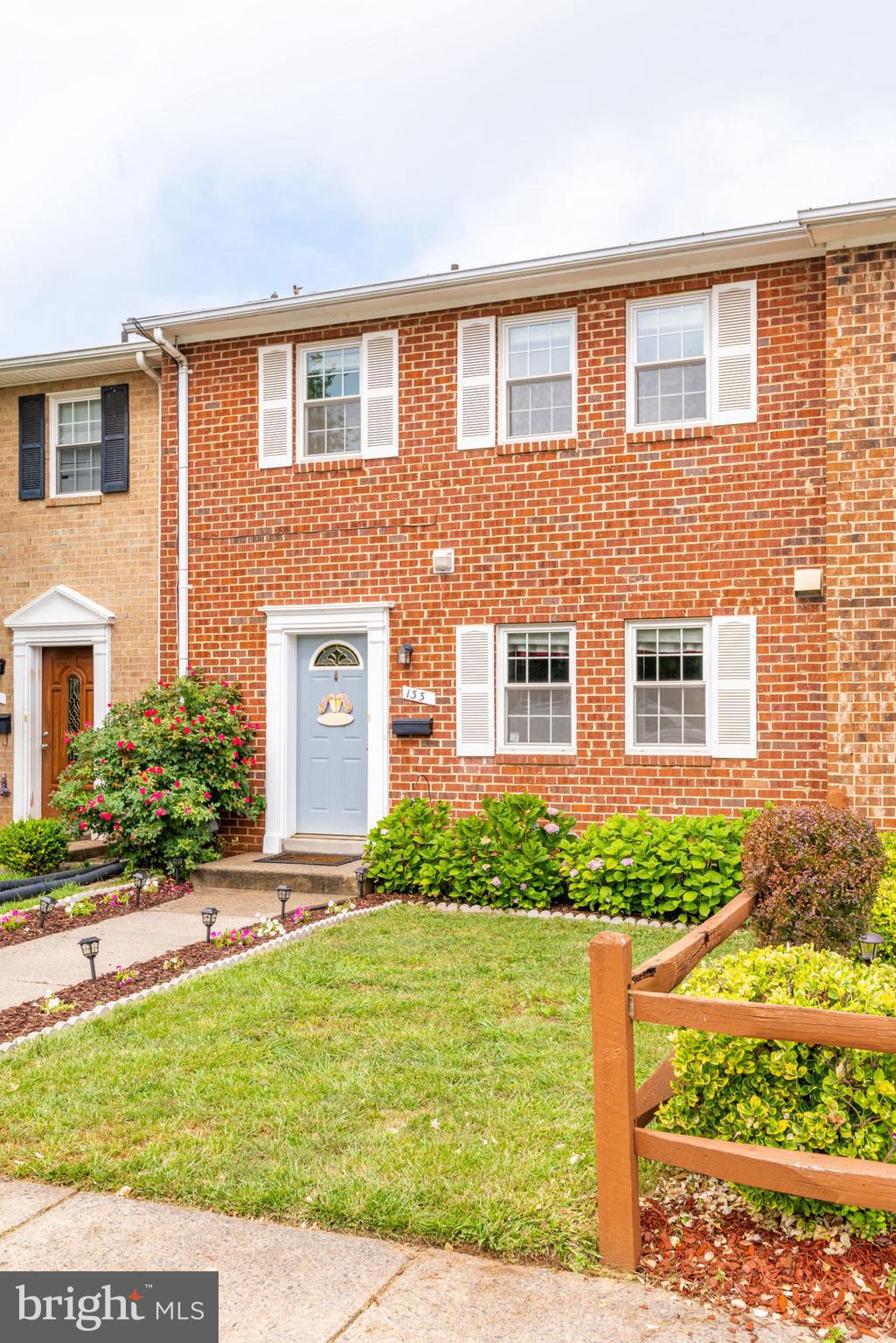 LOUDOUN HILLS - Residential