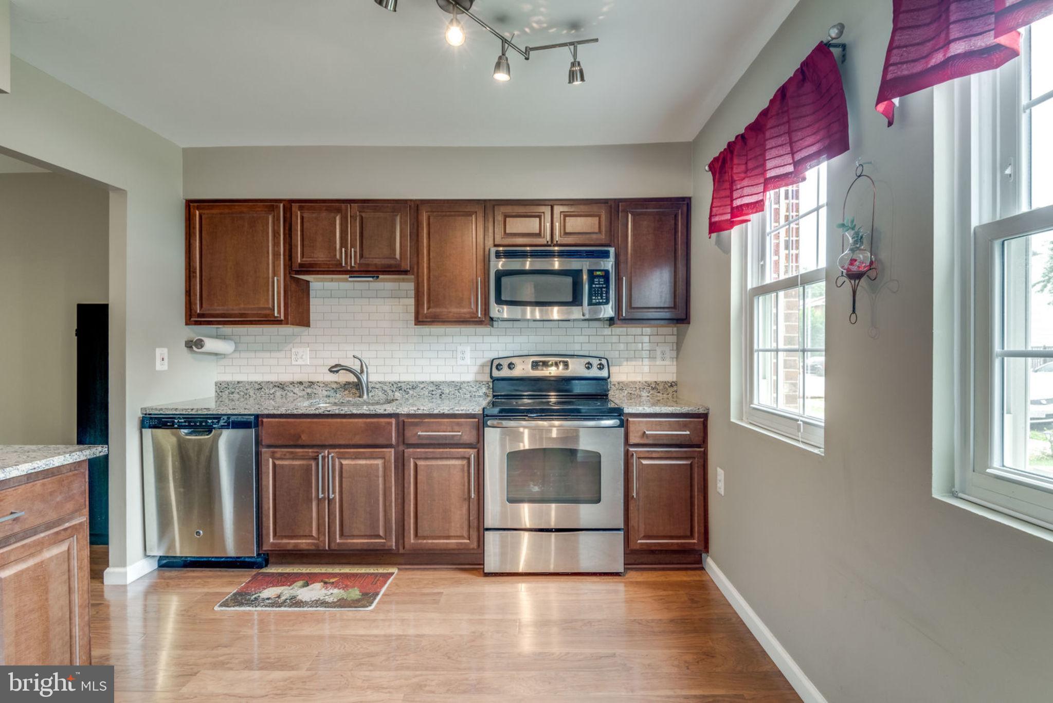 LOUDOUN HILLS - Residential