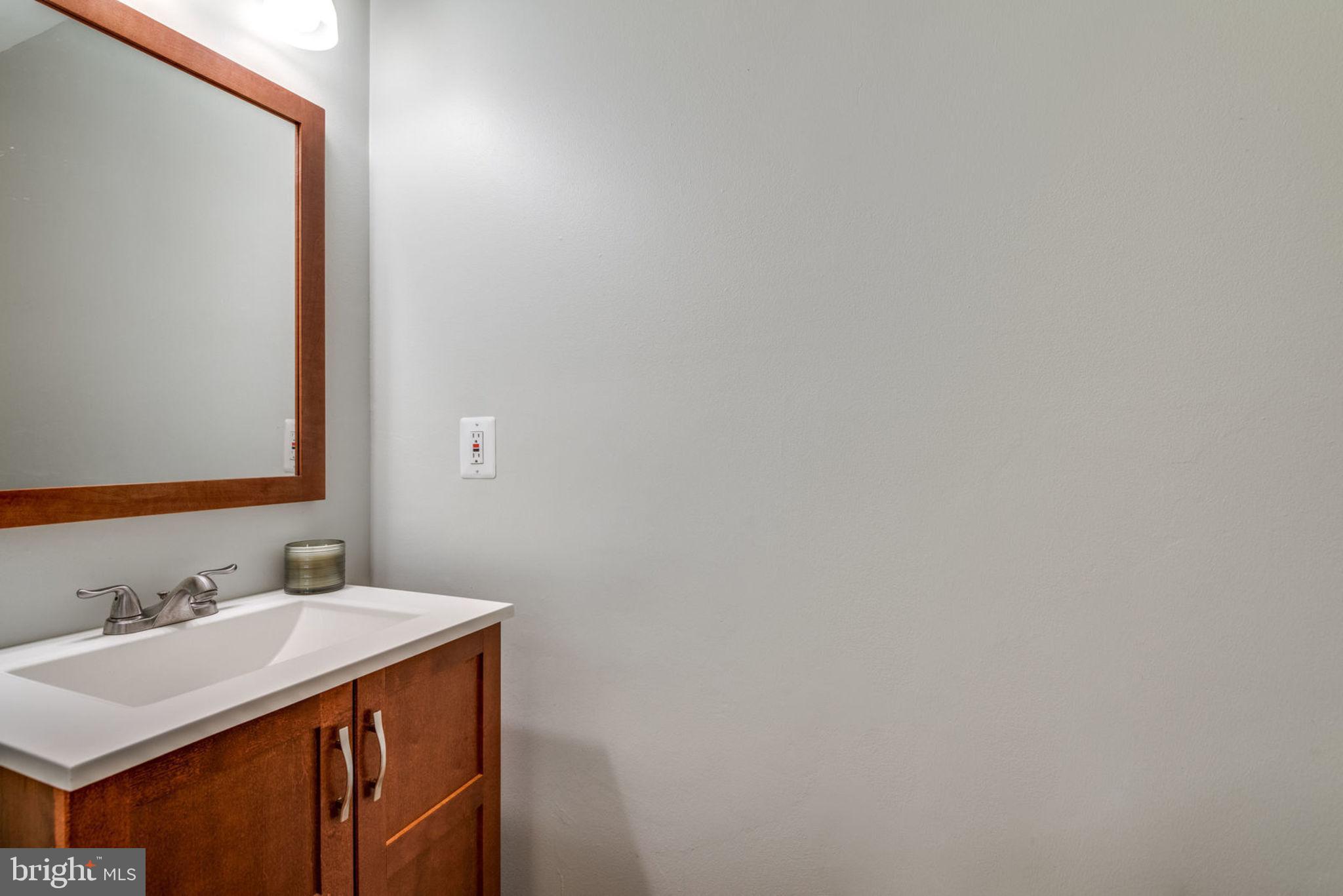 LOUDOUN HILLS - Residential