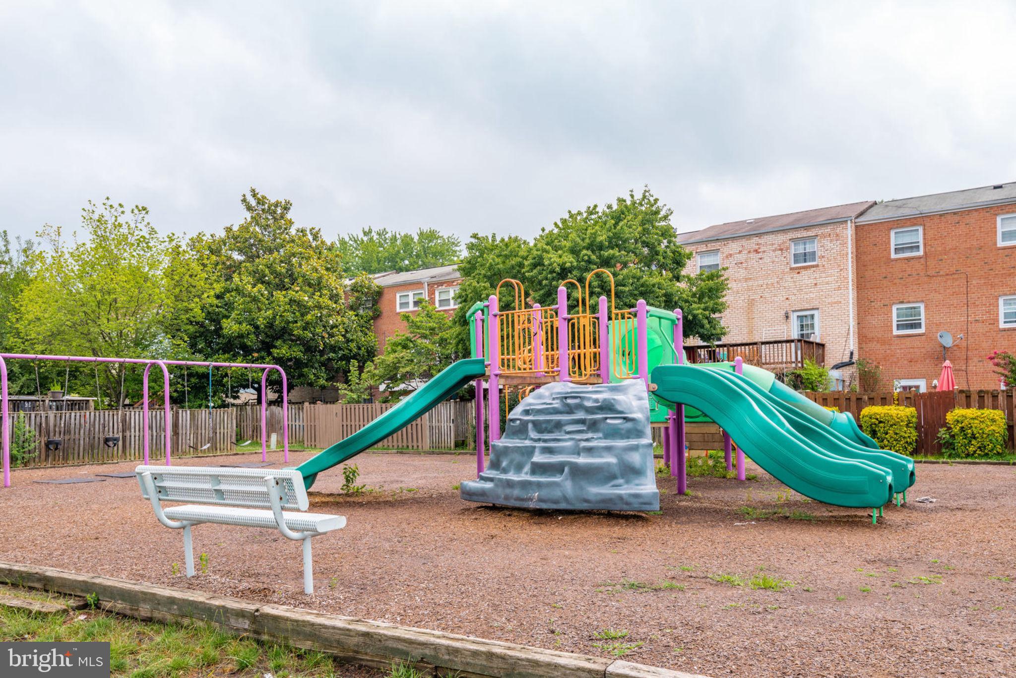 LOUDOUN HILLS - Residential