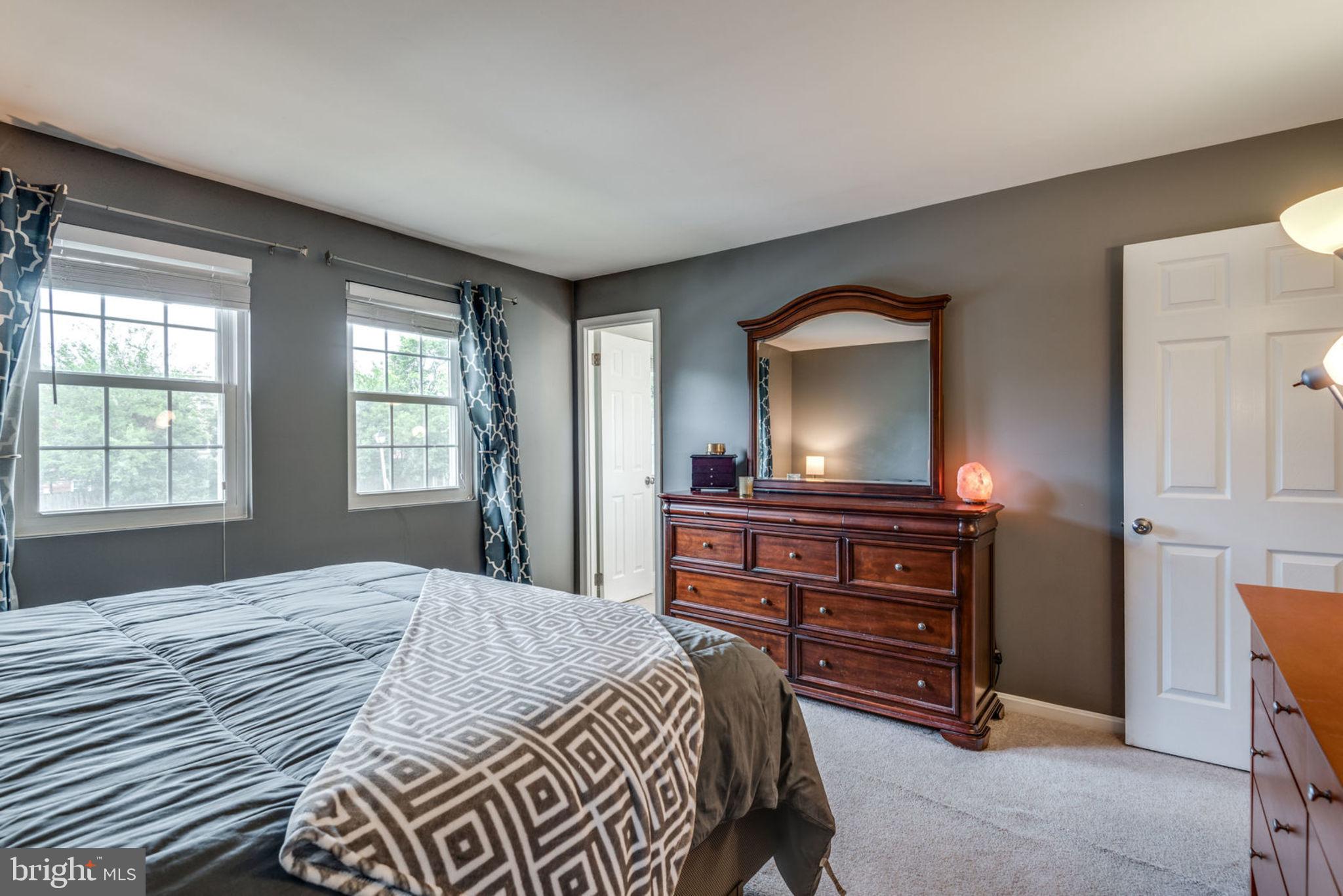 LOUDOUN HILLS - Residential