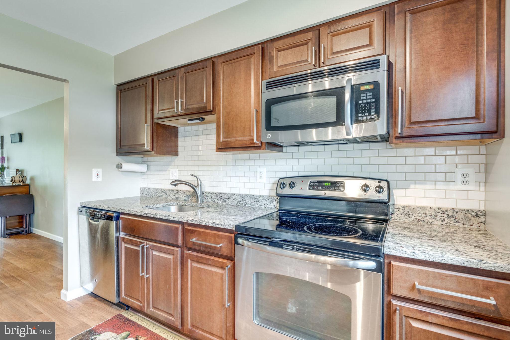 LOUDOUN HILLS - Residential