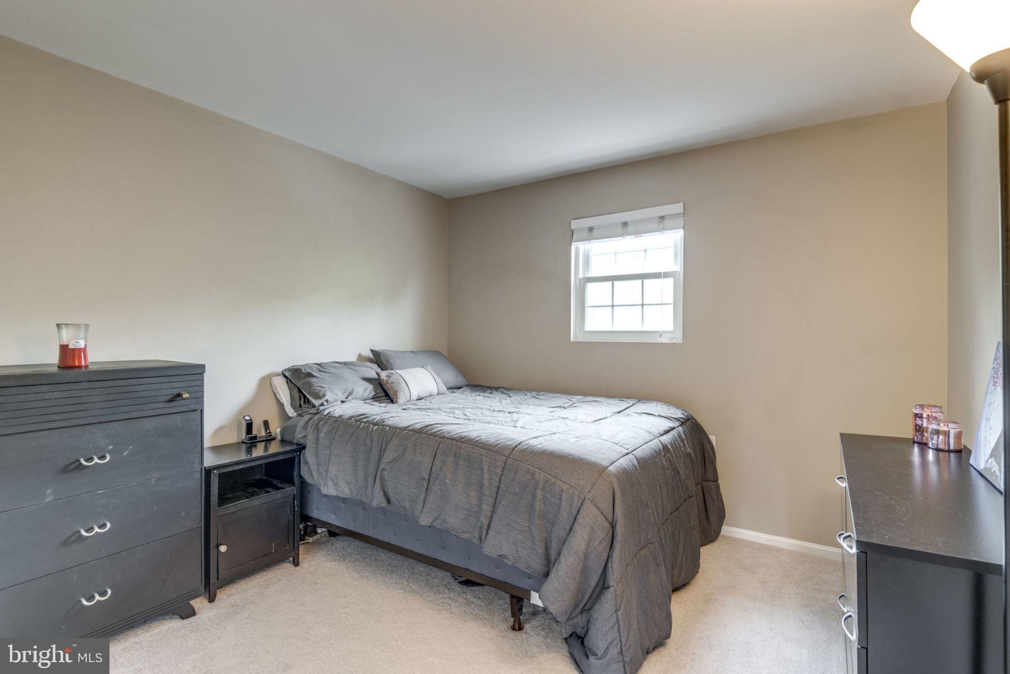 LOUDOUN HILLS - Residential