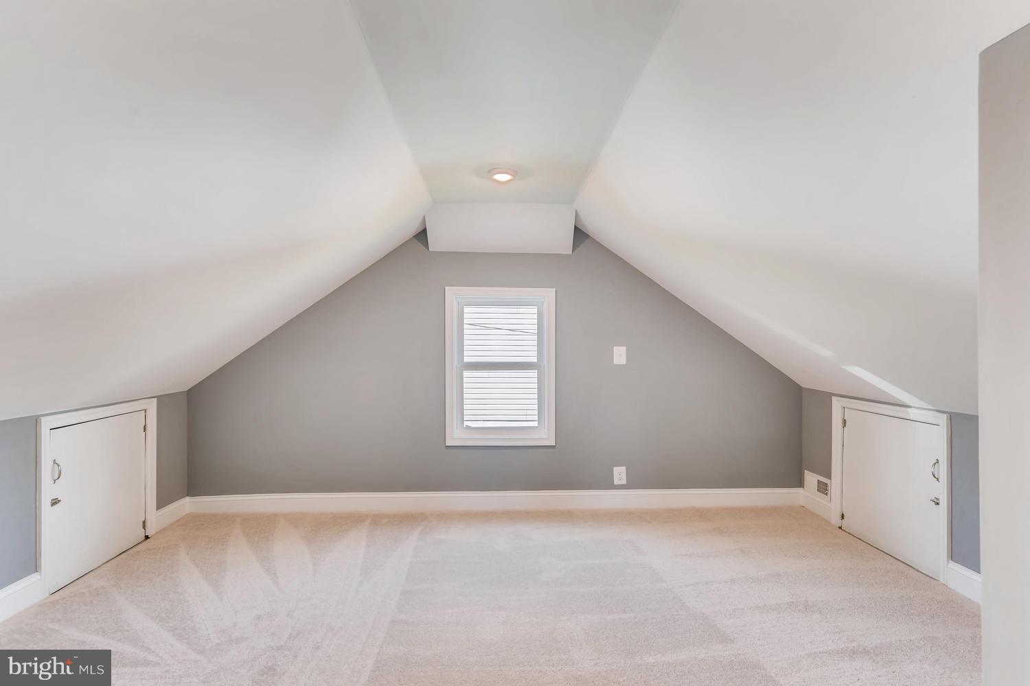 BROAD ACRES - Residential