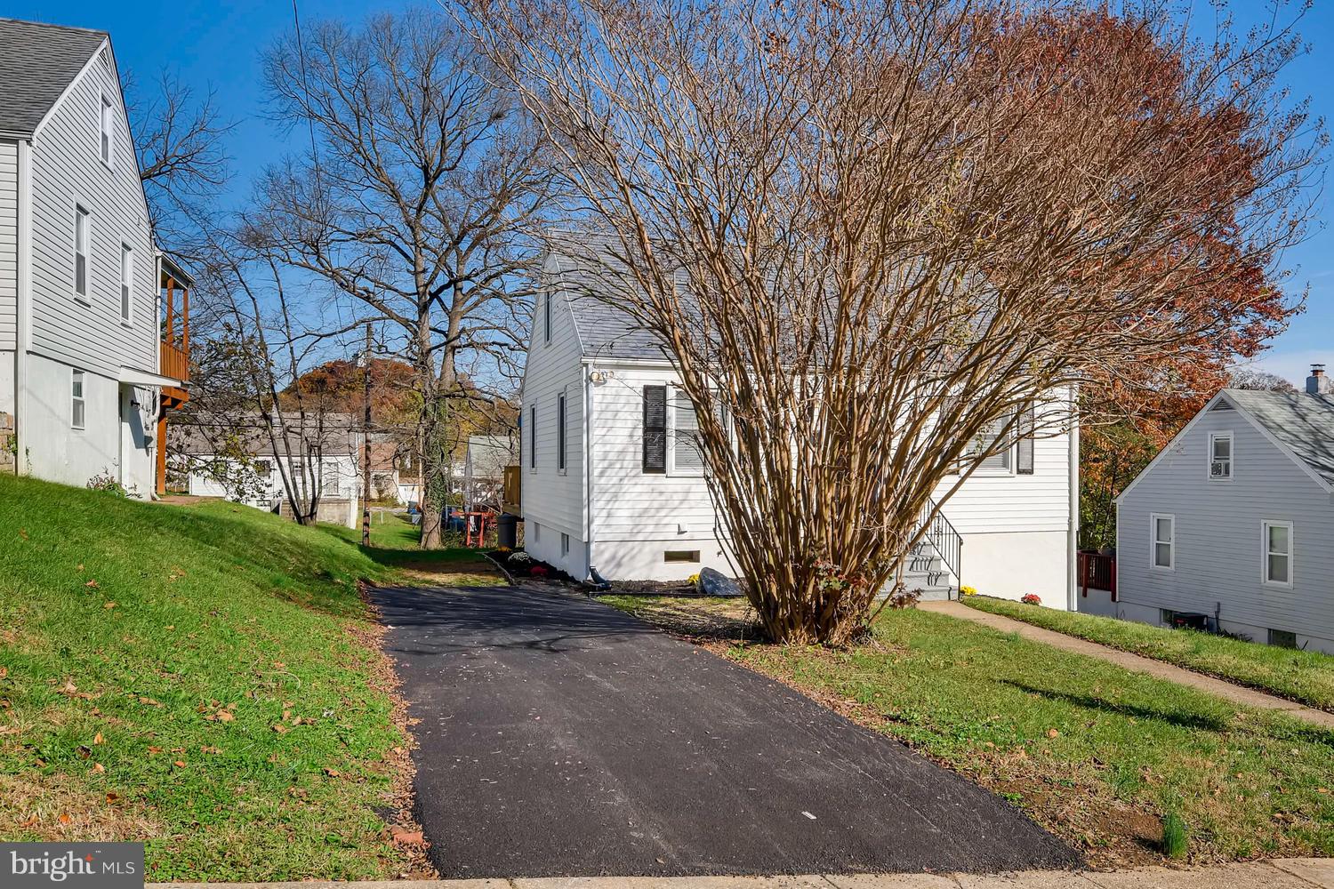 BROAD ACRES - Residential