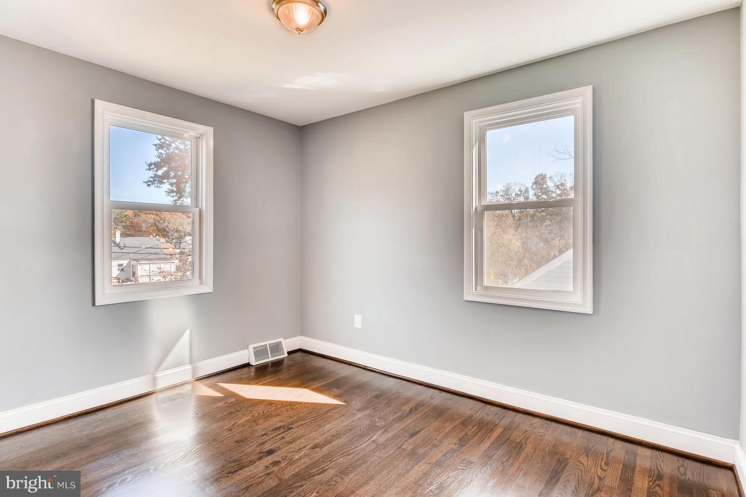 BROAD ACRES - Residential