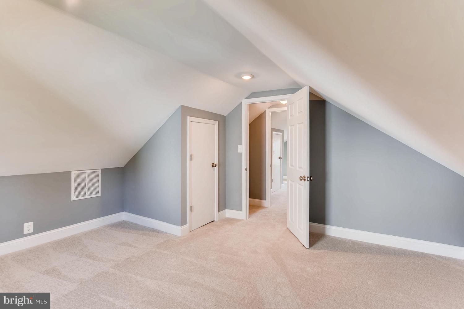 BROAD ACRES - Residential