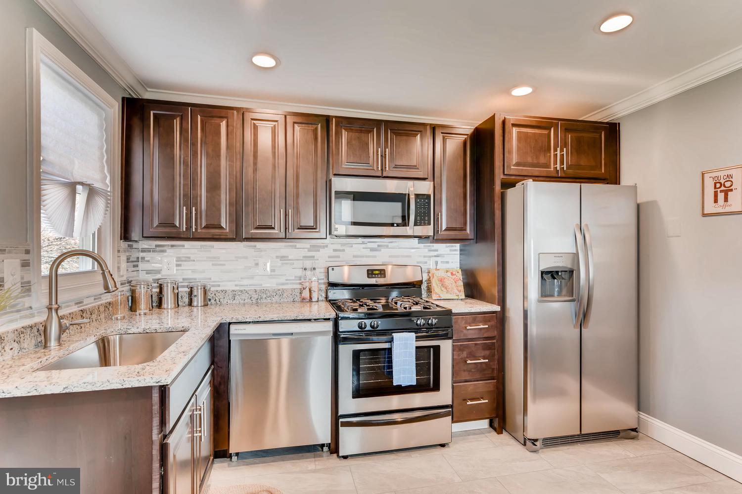 BROAD ACRES - Residential