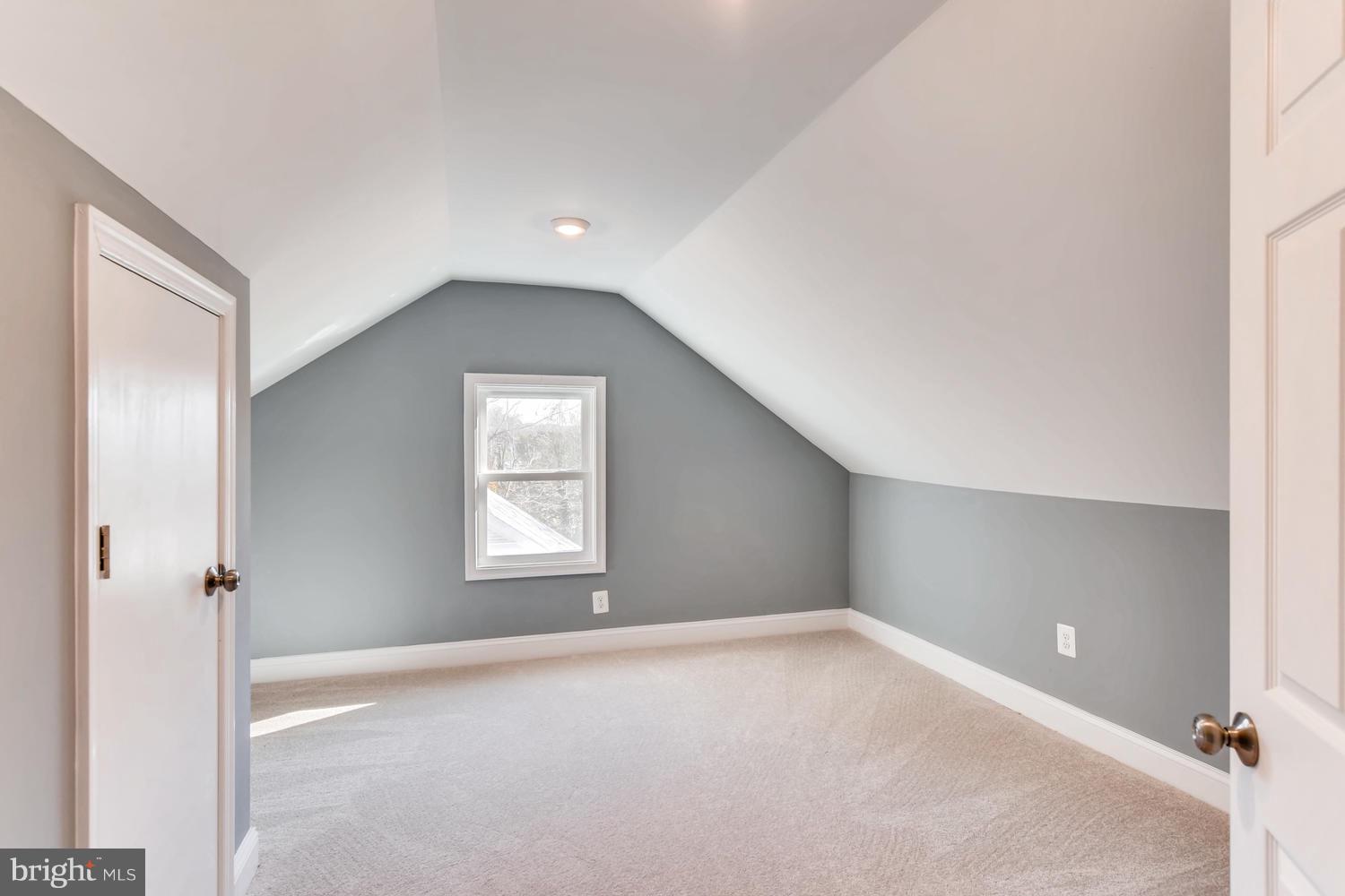 BROAD ACRES - Residential