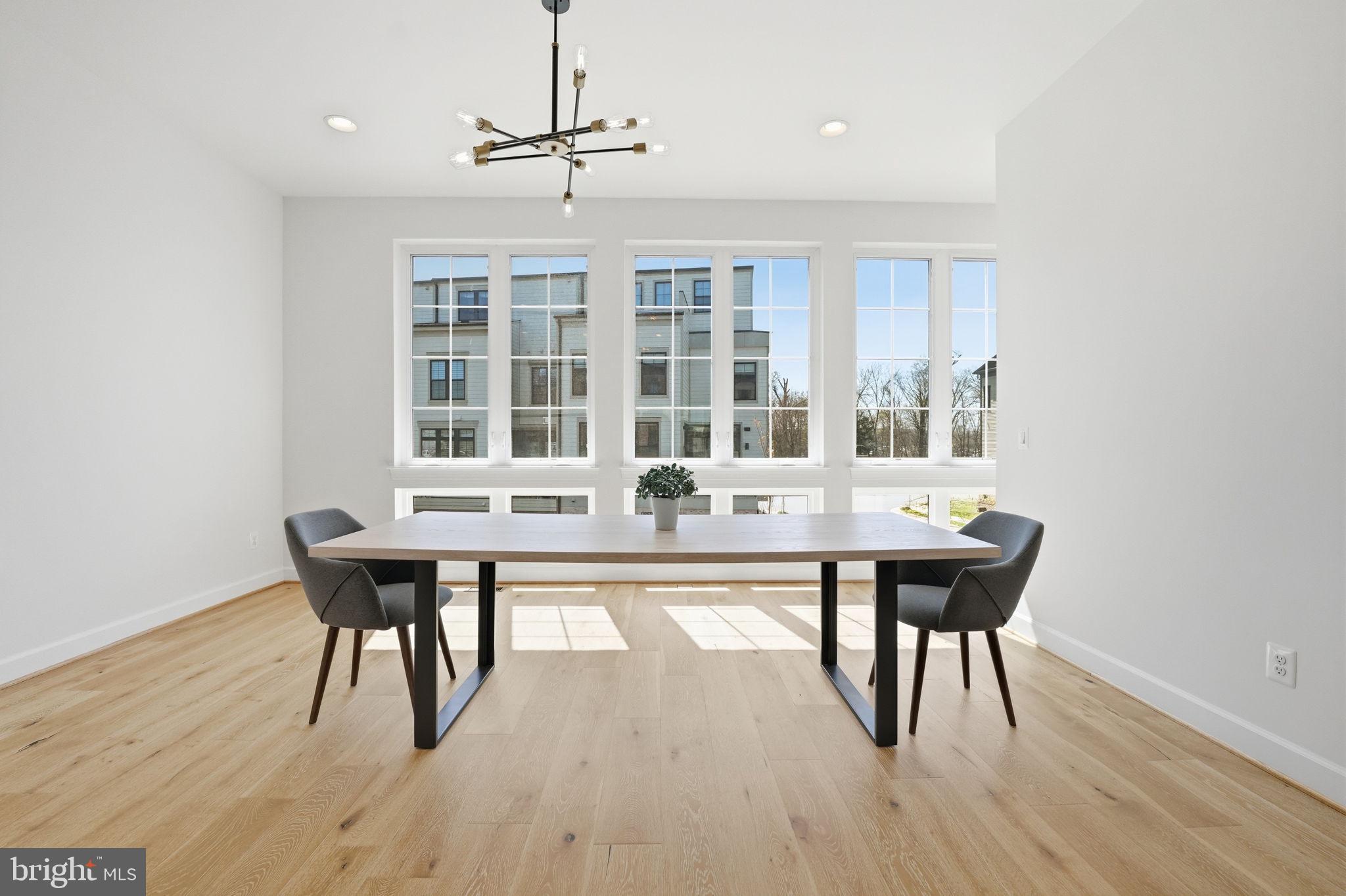 ONE LOUDOUN - Residential