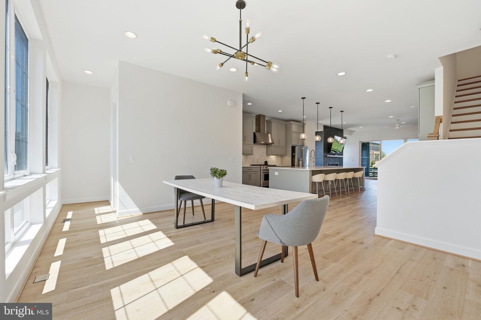 ONE LOUDOUN - Residential