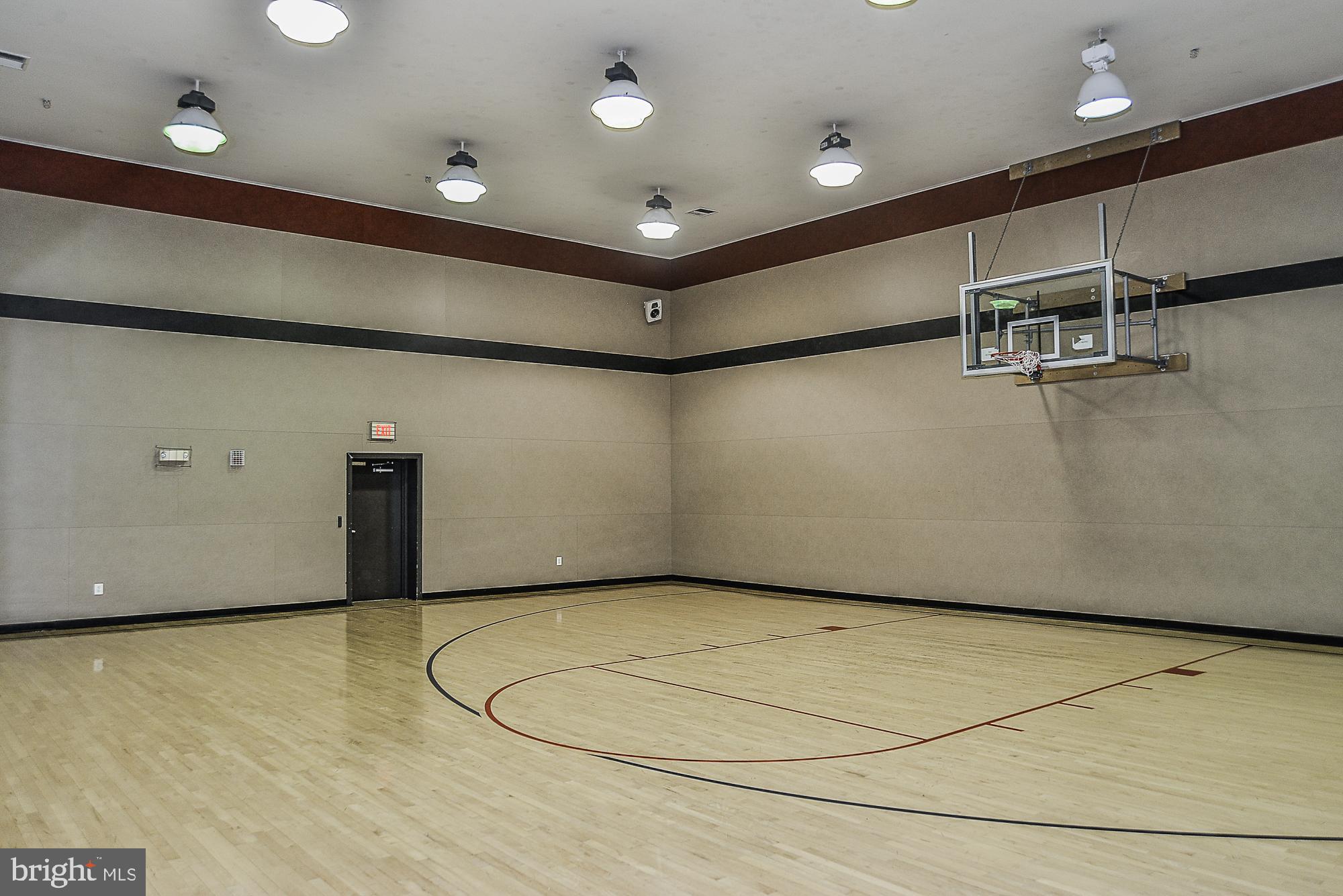 MARQUIS AT VIENNA STATION - Residential