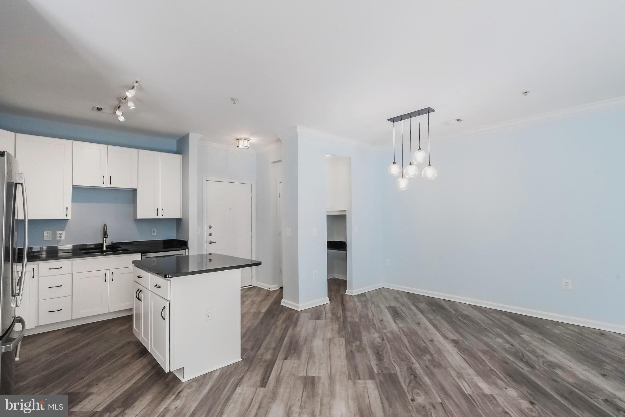 MARQUIS AT VIENNA STATION - Residential