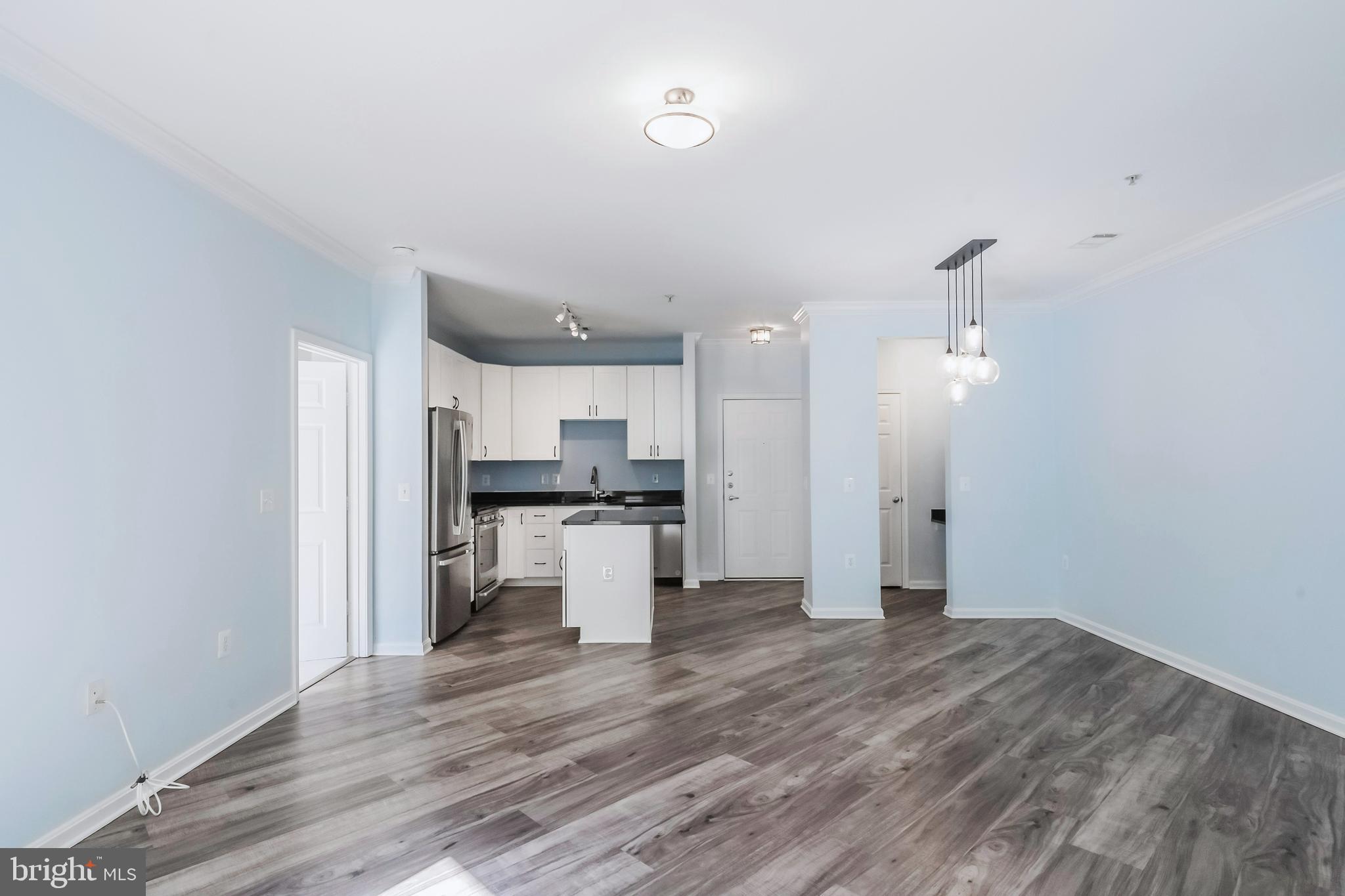 MARQUIS AT VIENNA STATION - Residential