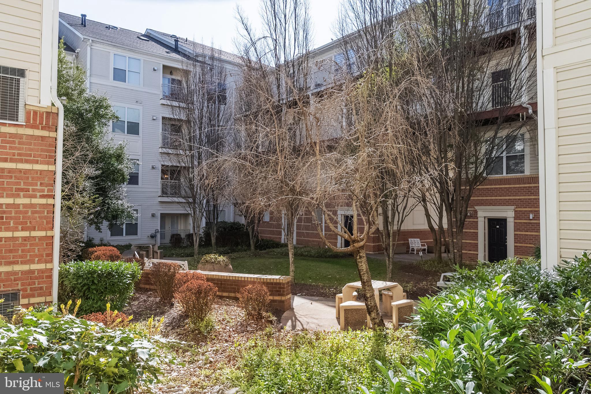 MARQUIS AT VIENNA STATION - Residential