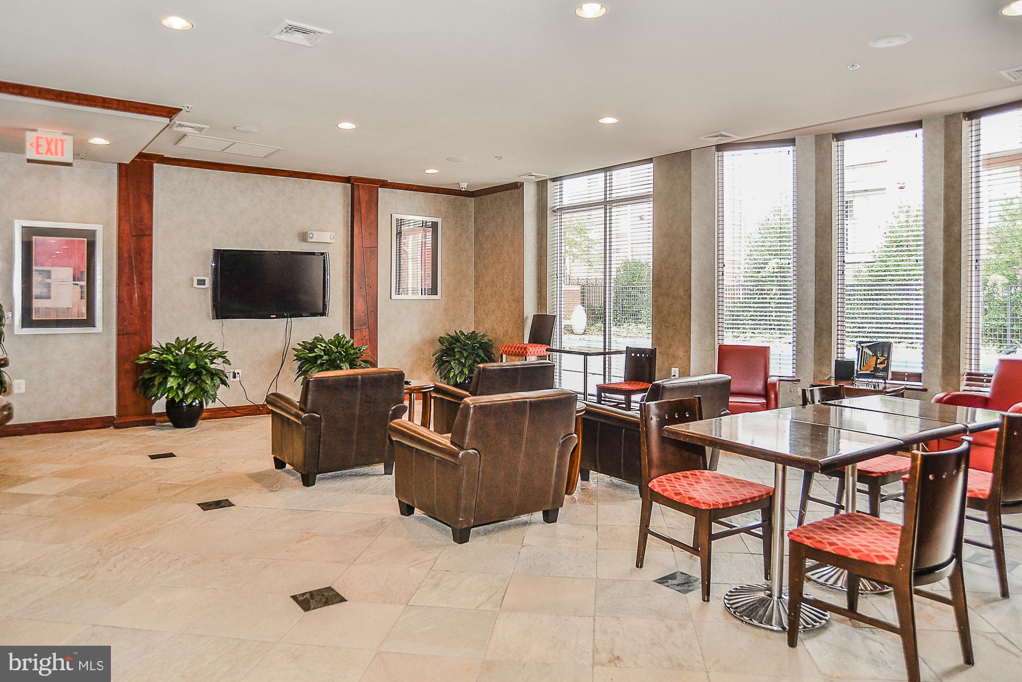 MARQUIS AT VIENNA STATION - Residential