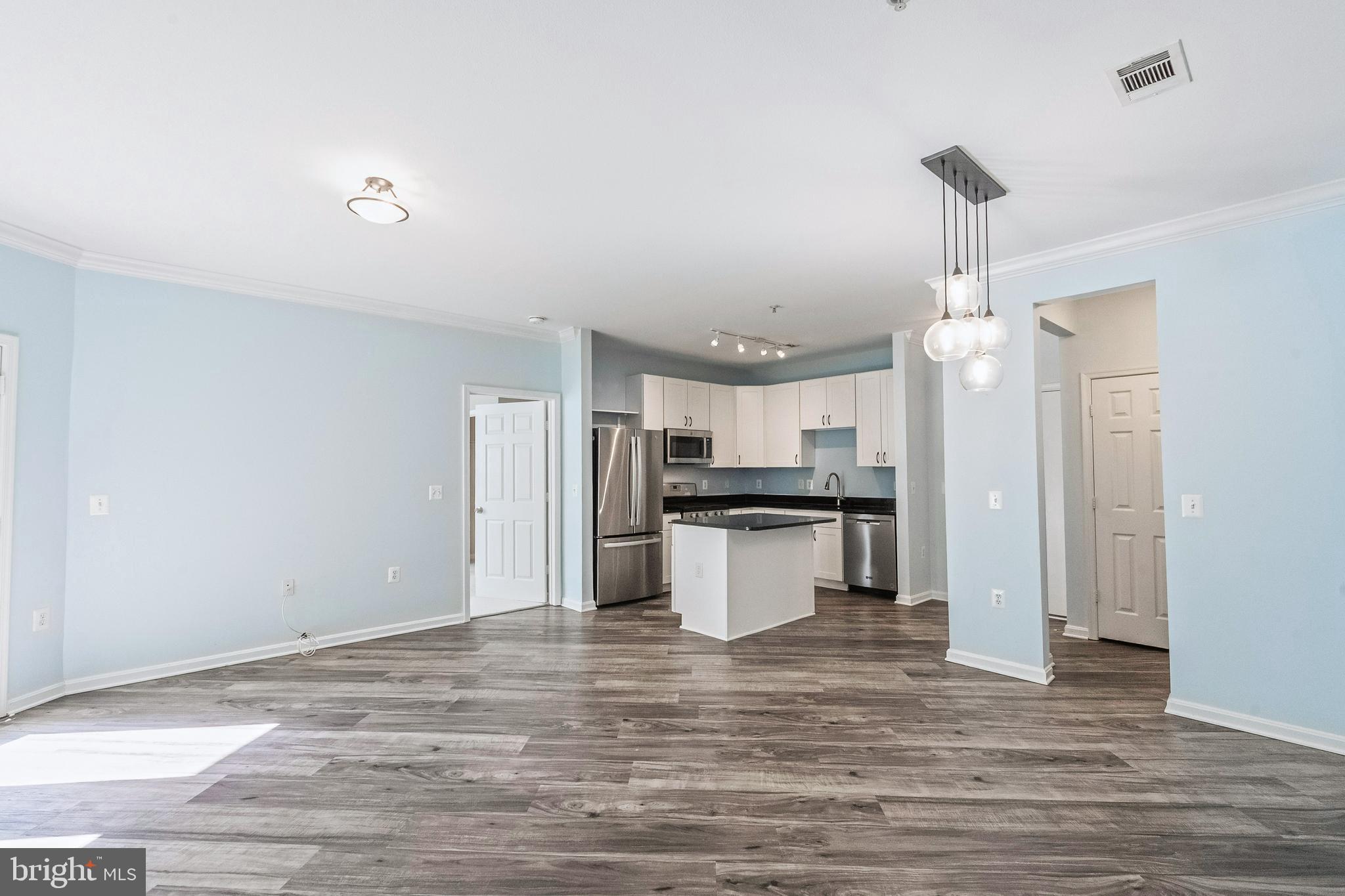 MARQUIS AT VIENNA STATION - Residential