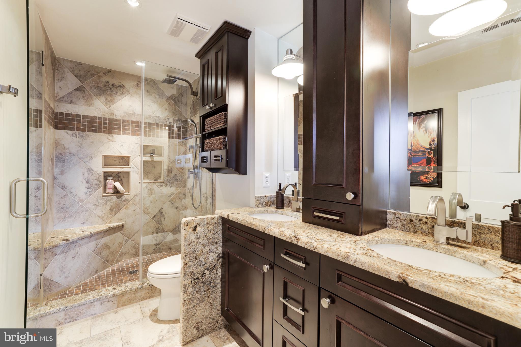 LONDON SQUARE - Residential