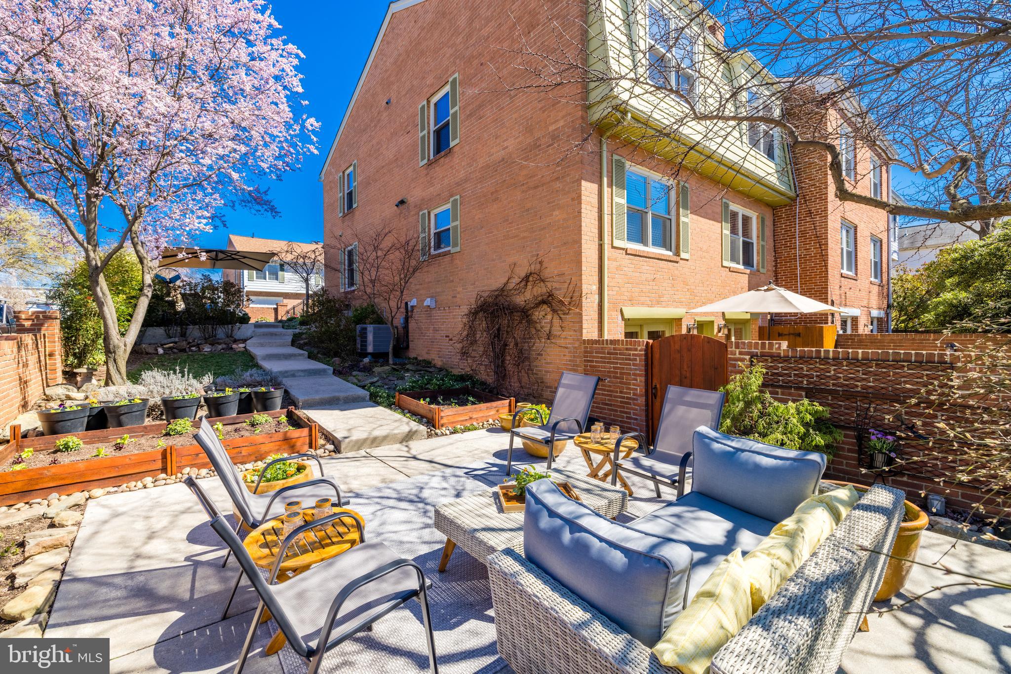 LONDON SQUARE - Residential