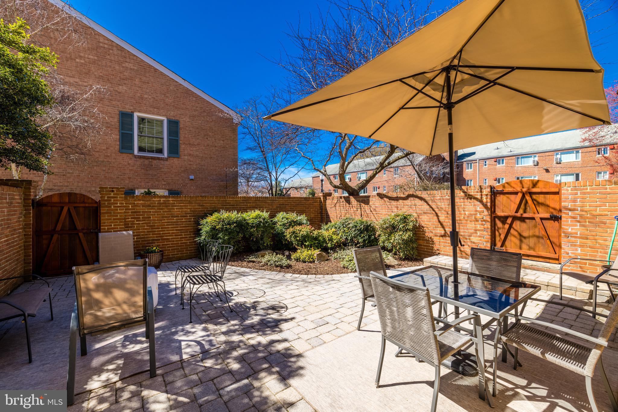 LONDON SQUARE - Residential