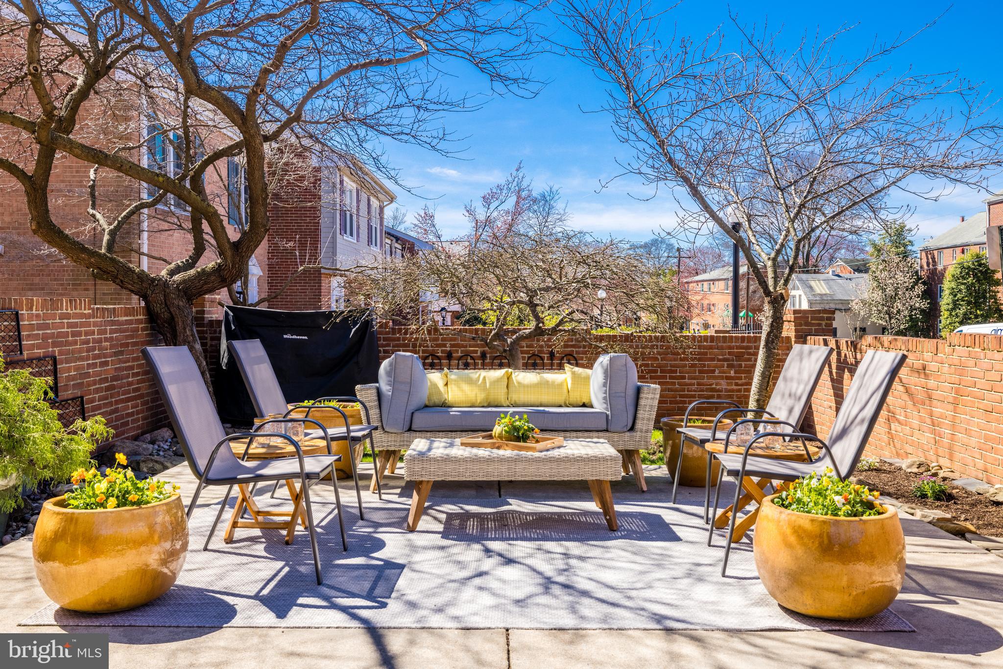 LONDON SQUARE - Residential