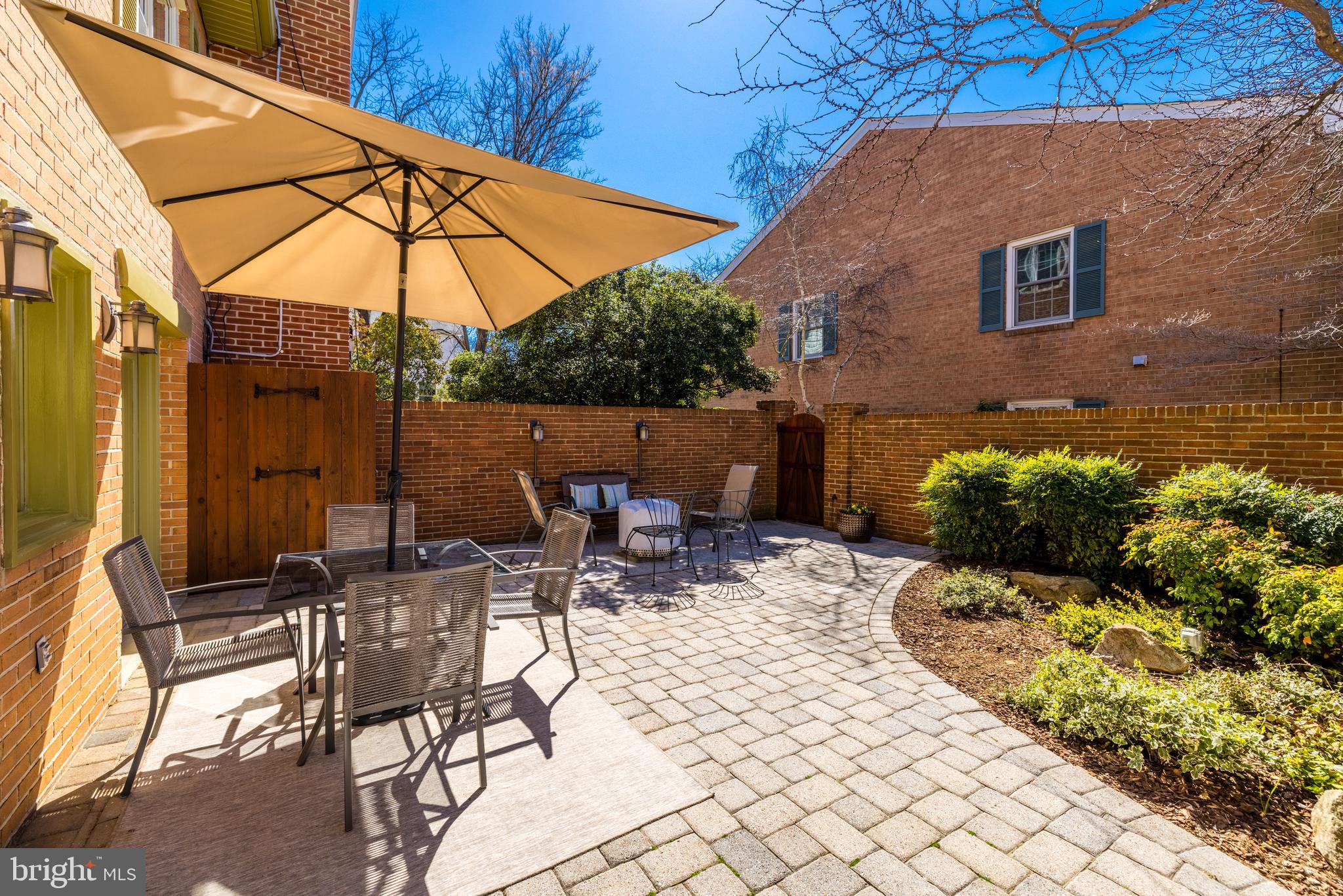 LONDON SQUARE - Residential