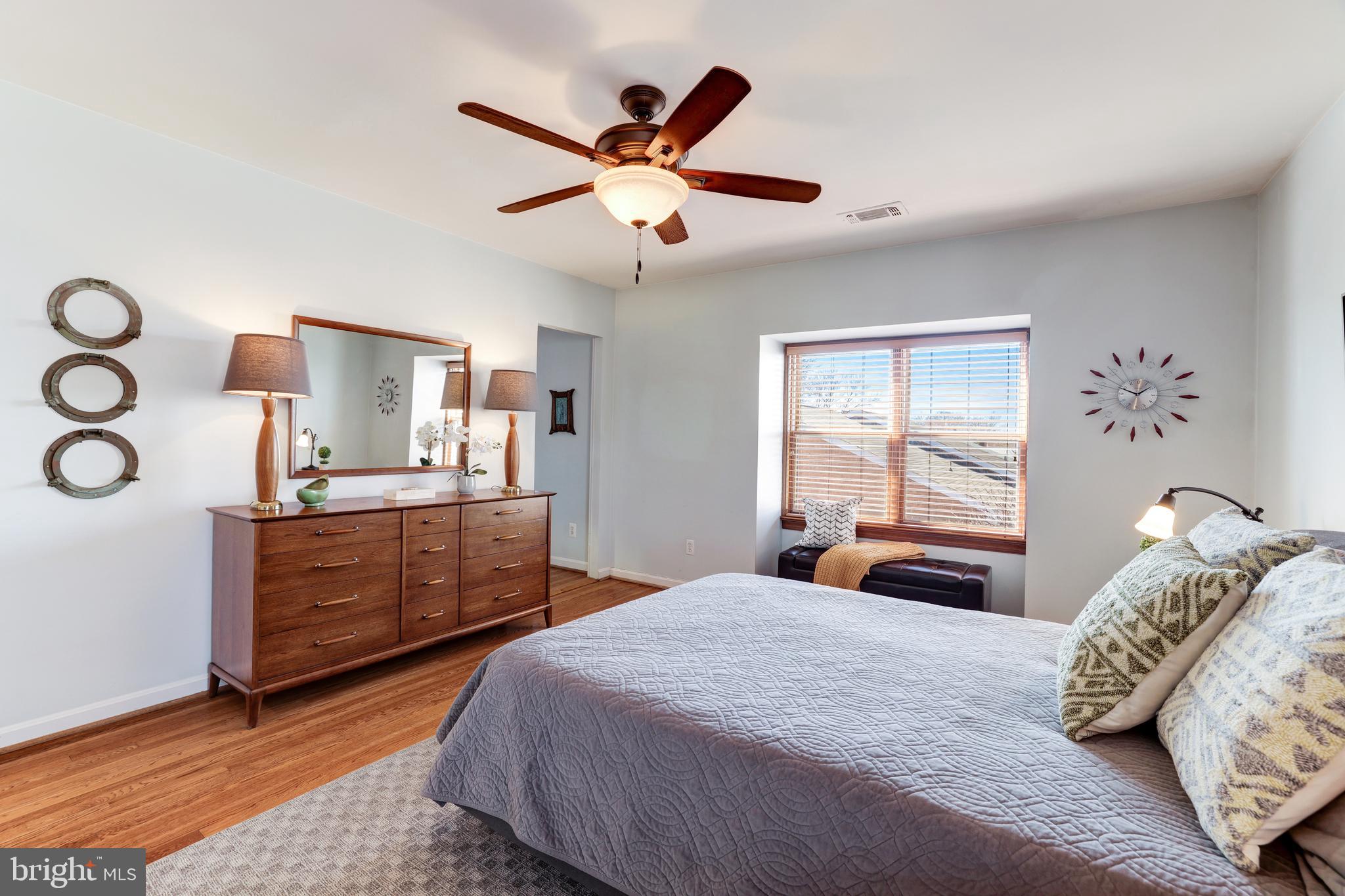 LONDON SQUARE - Residential