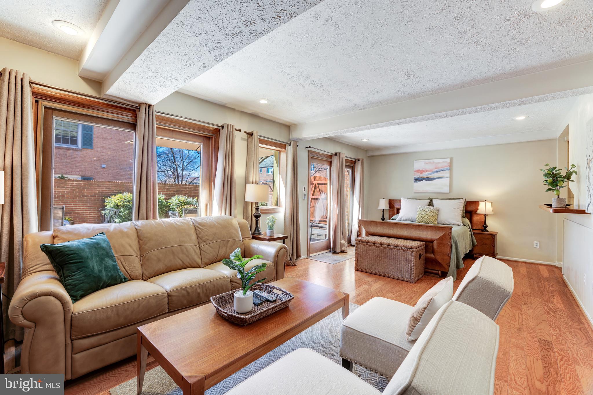 LONDON SQUARE - Residential