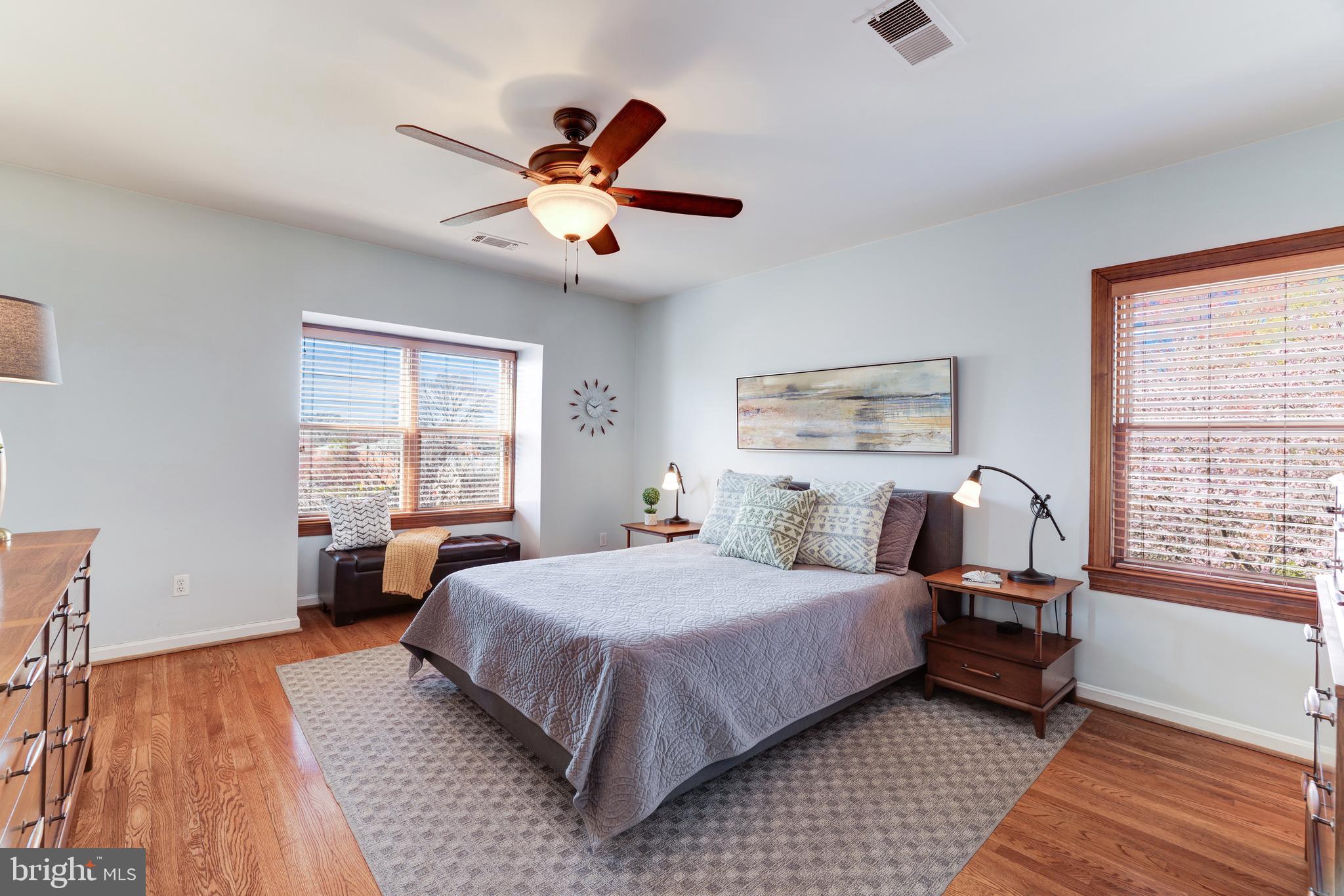 LONDON SQUARE - Residential