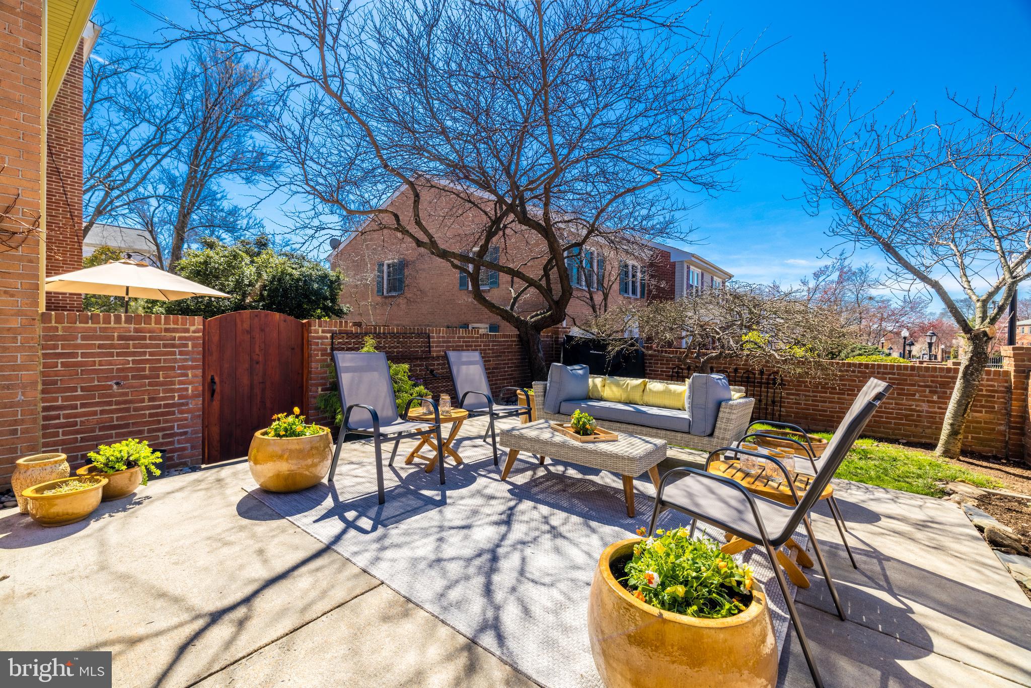 LONDON SQUARE - Residential