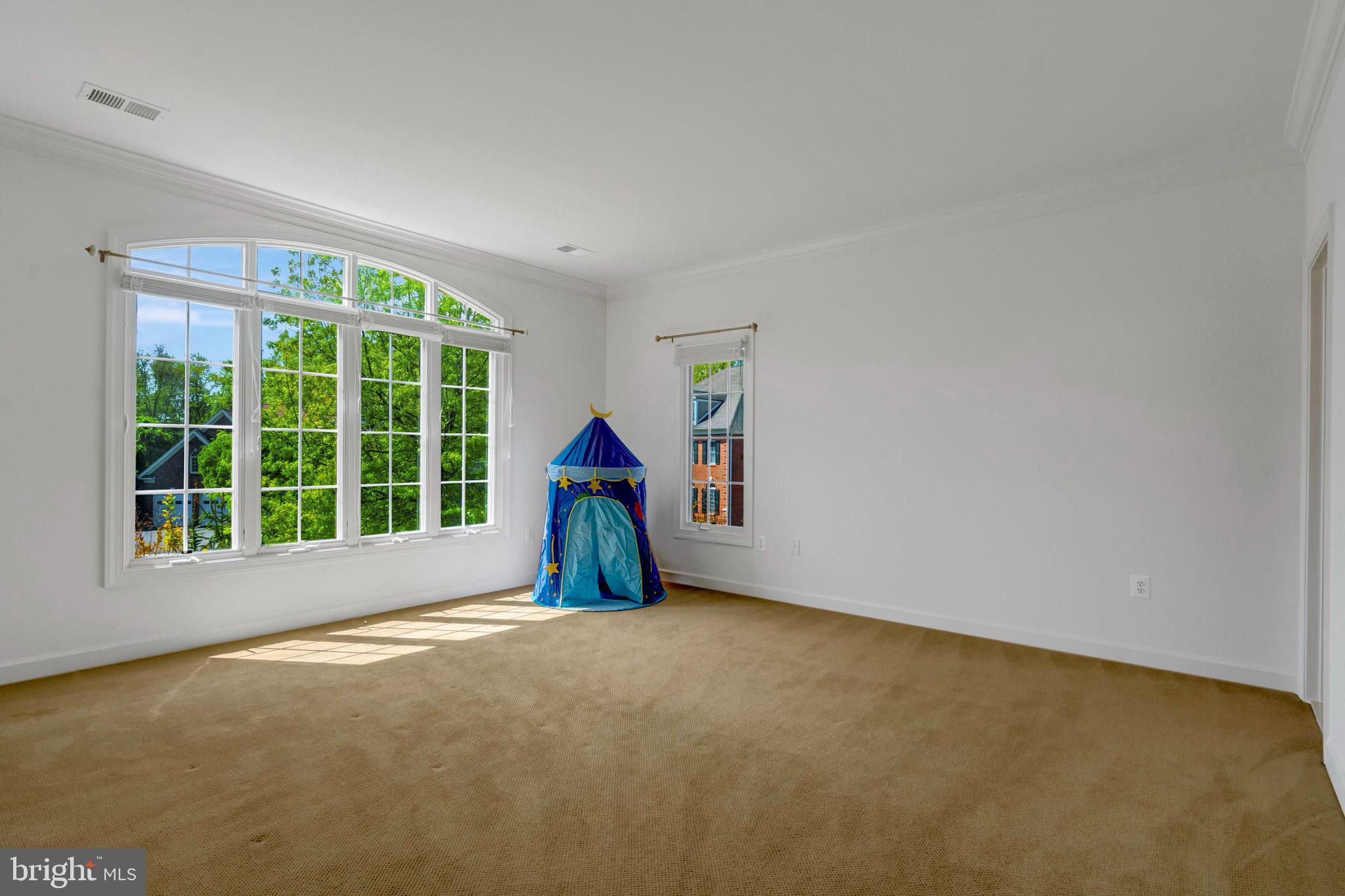 POPLAR TREE - Residential