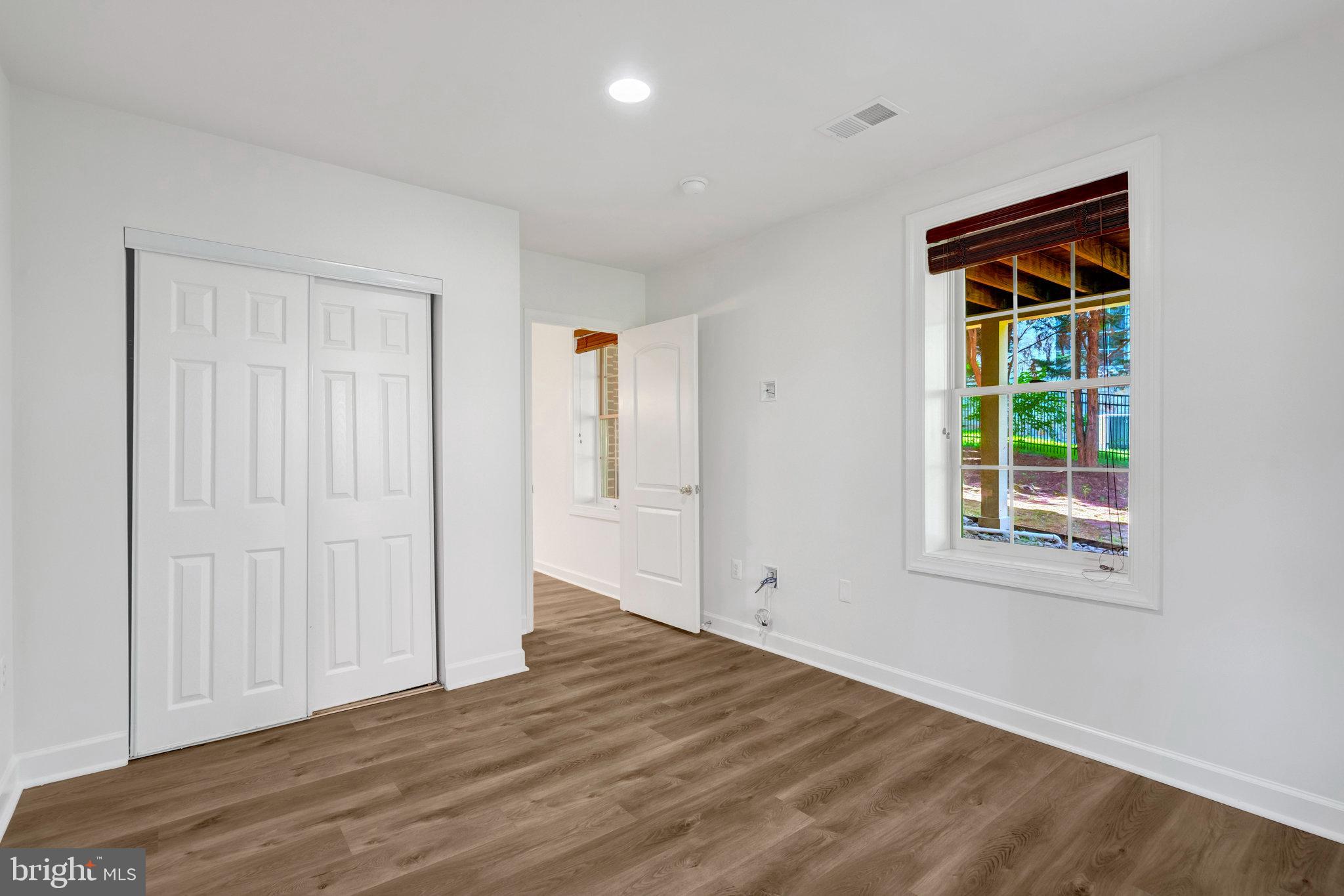 POPLAR TREE - Residential