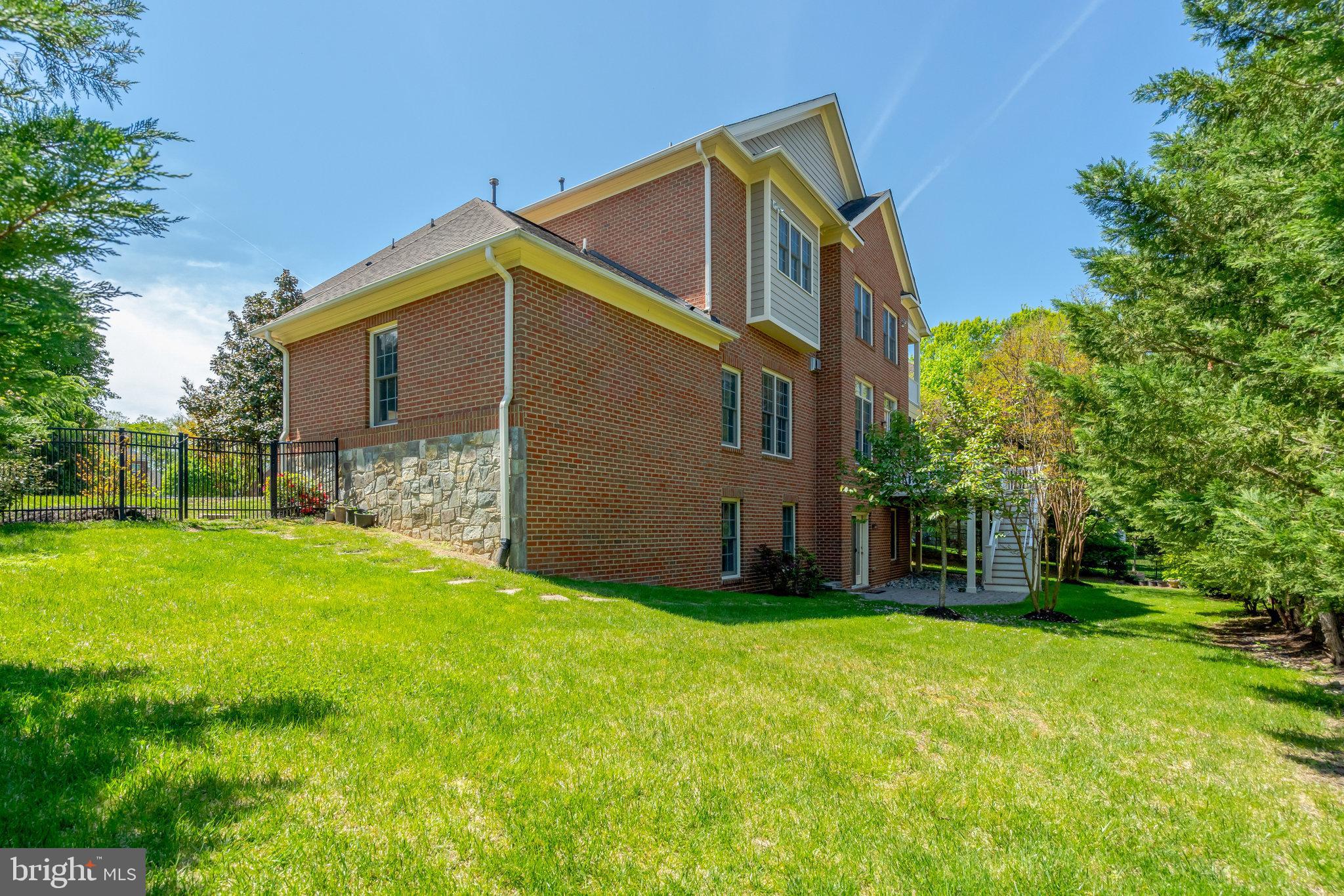 POPLAR TREE - Residential