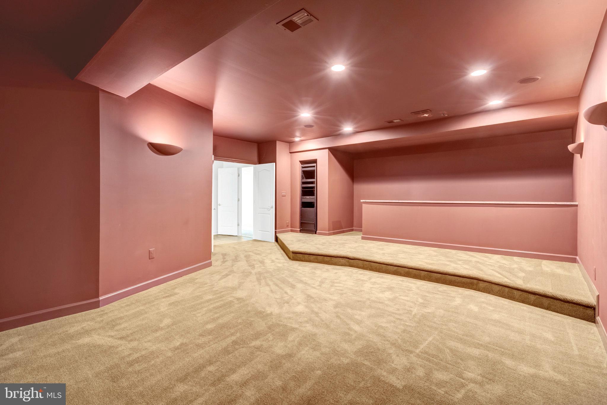 POPLAR TREE - Residential