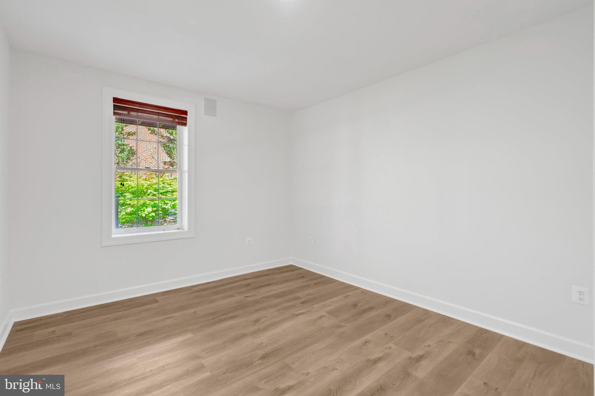 POPLAR TREE - Residential