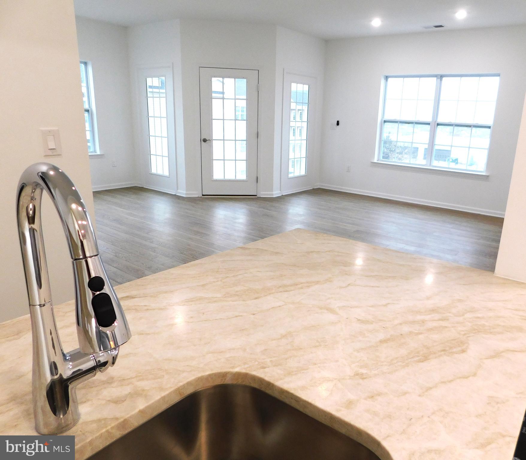 RADCLIFFE COURT - Residential