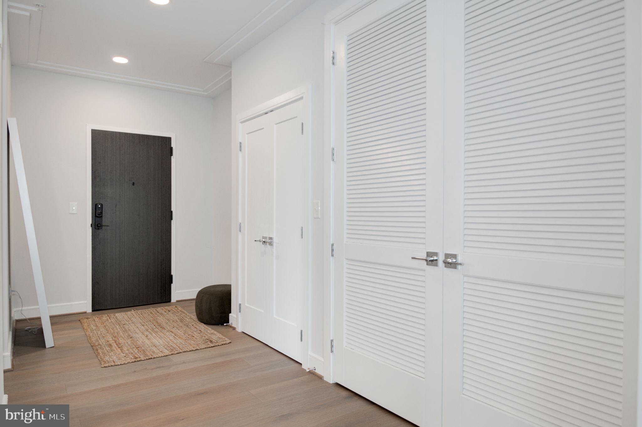 625 SLATERS LANE 204