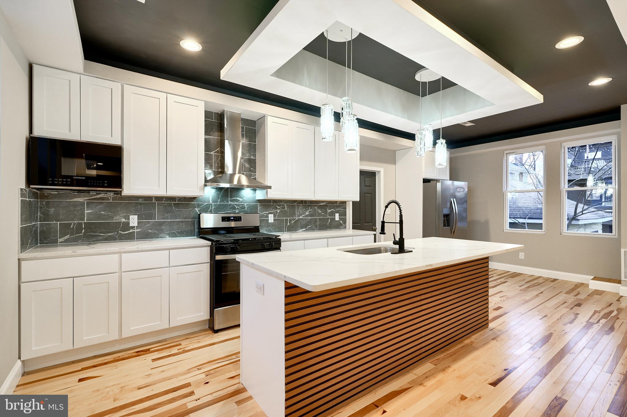 LAURAVILLE HISTORIC DISTRICT - Residential