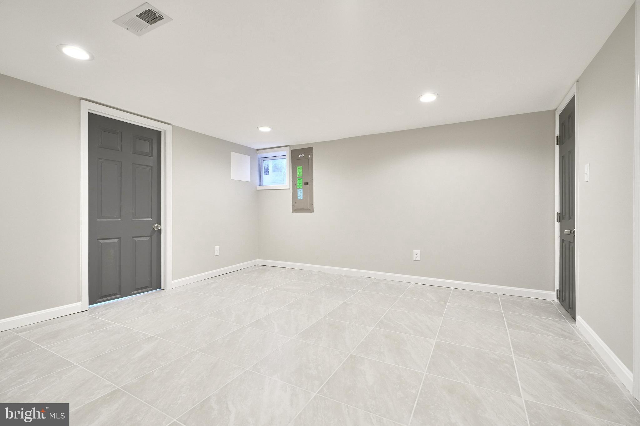 LAURAVILLE HISTORIC DISTRICT - Residential