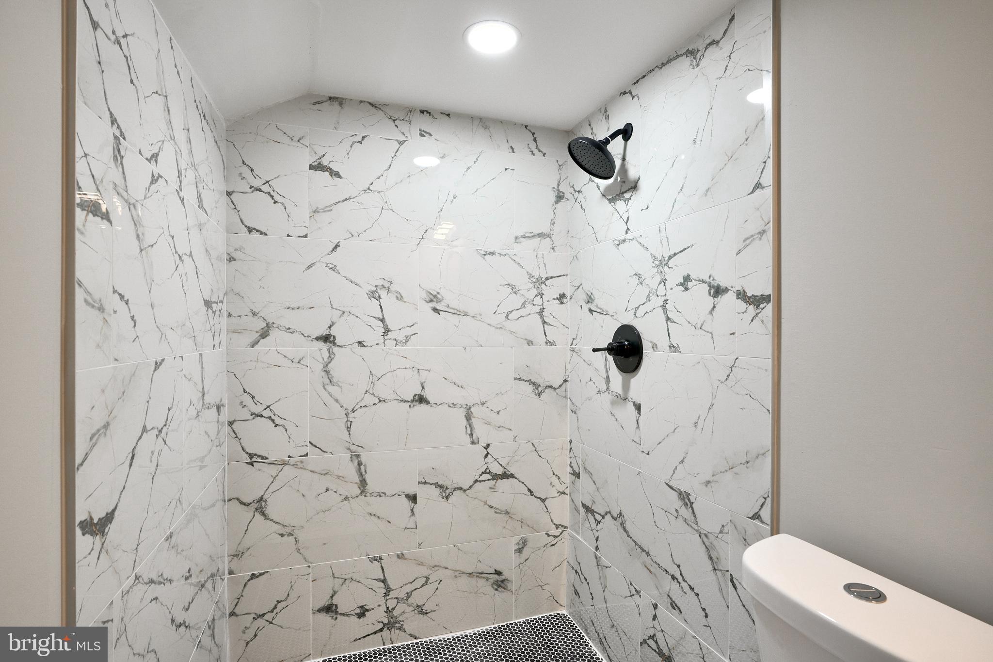 LAURAVILLE HISTORIC DISTRICT - Residential