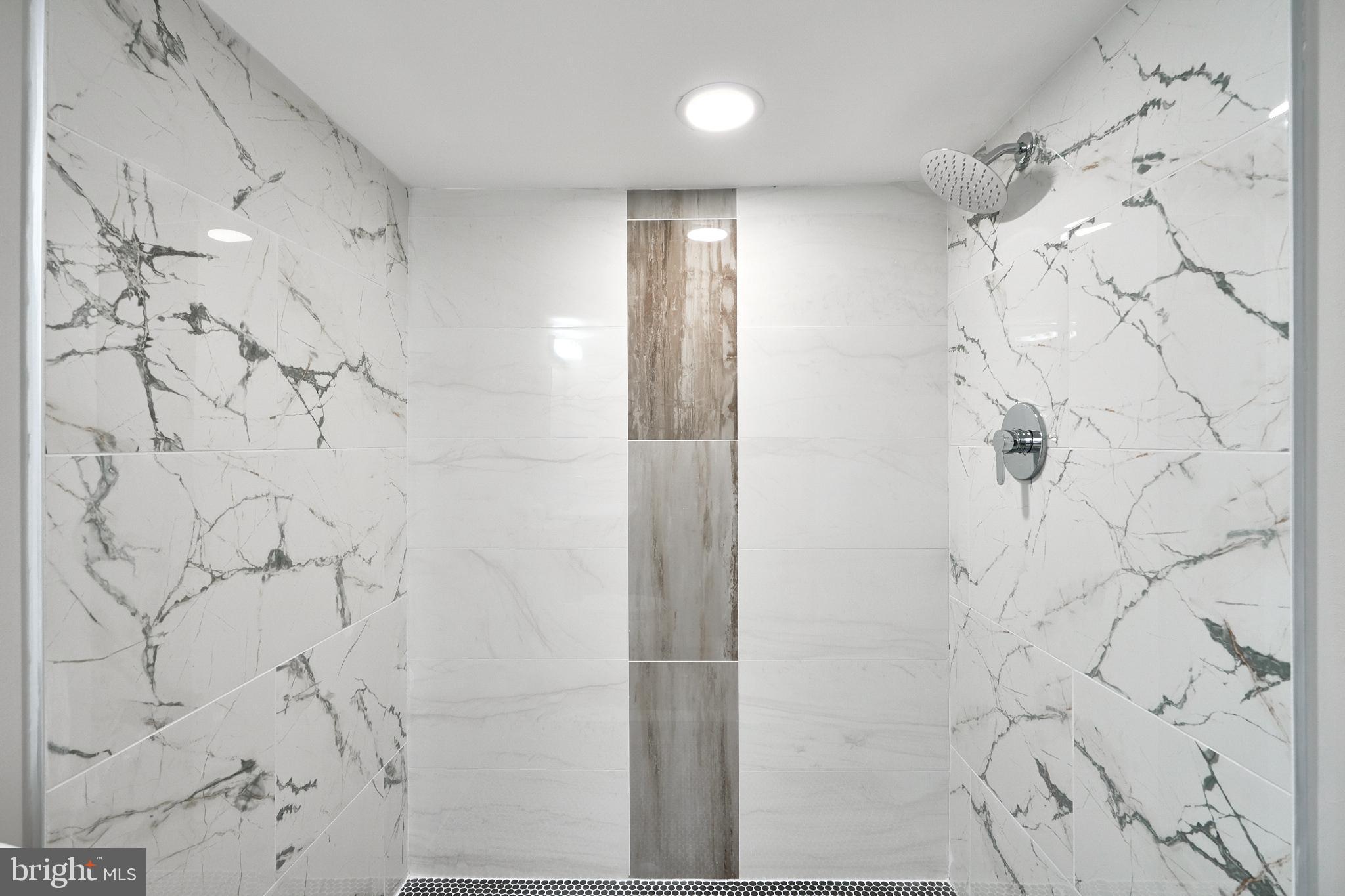 LAURAVILLE HISTORIC DISTRICT - Residential