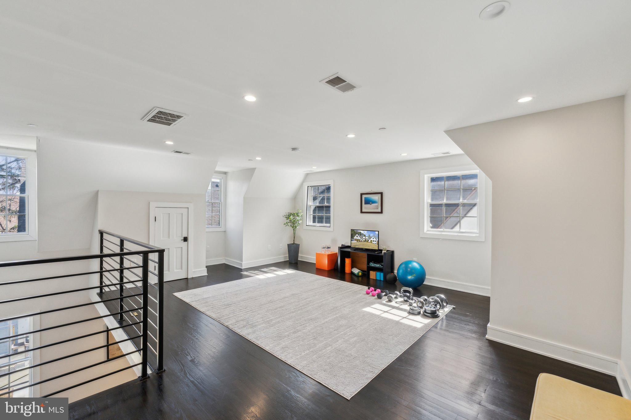 FARMINGTON - Residential