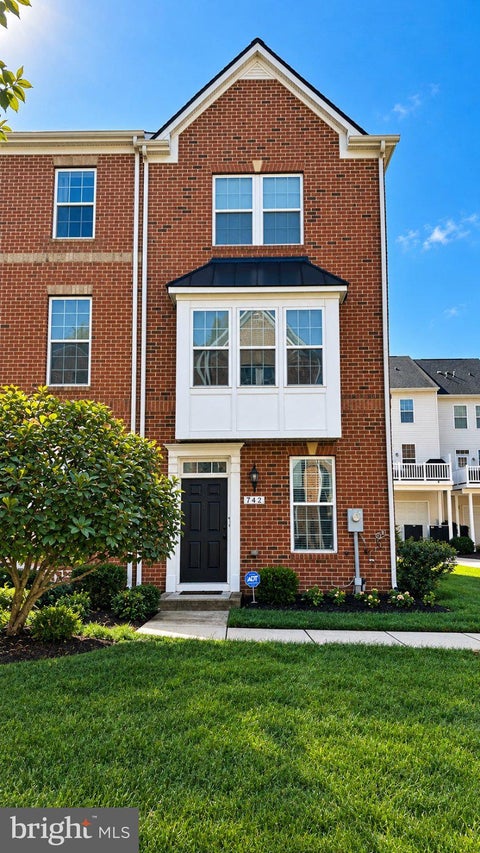 Townhouse For Rent - 742 S Macon Street<br/> BALTIMORE, MD 21224