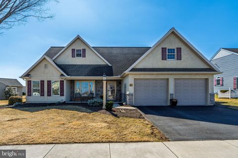Photo of 733 Heather Ridge, MANHEIM, PA 17545 (MLS # PALA2065186)