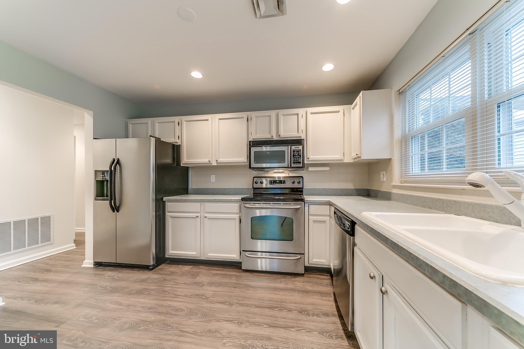 ROCKLEDGE - Residential Lease