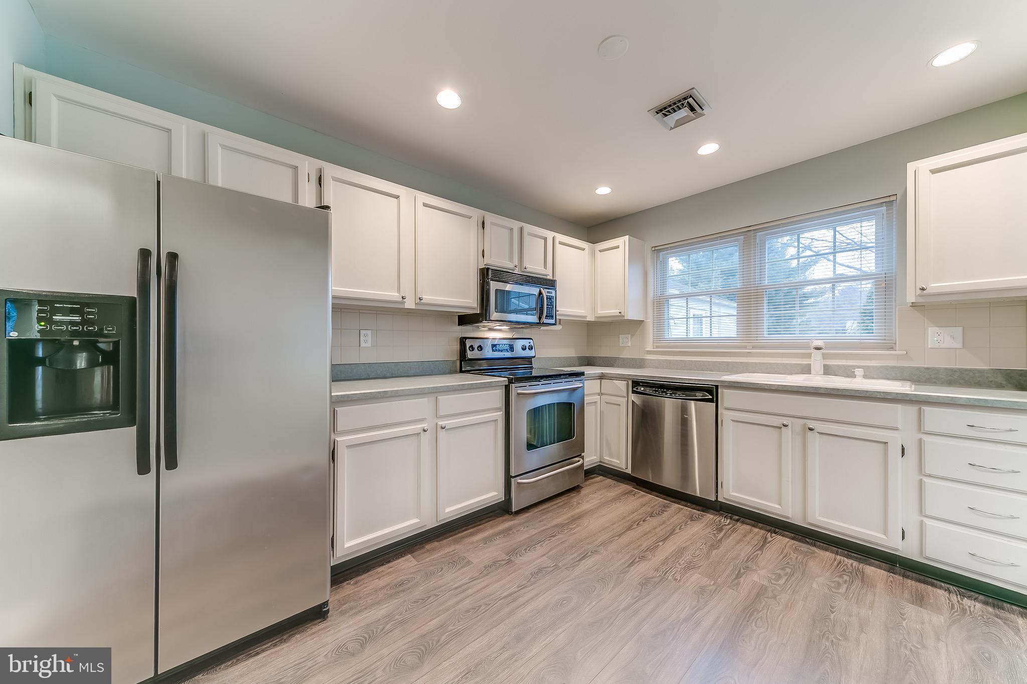 ROCKLEDGE - Residential Lease