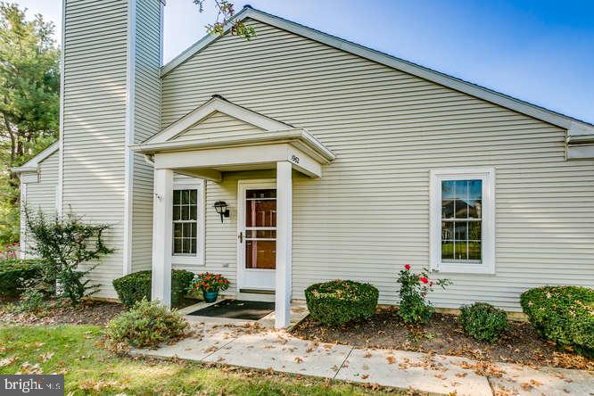 ROCKLEDGE - Residential Lease