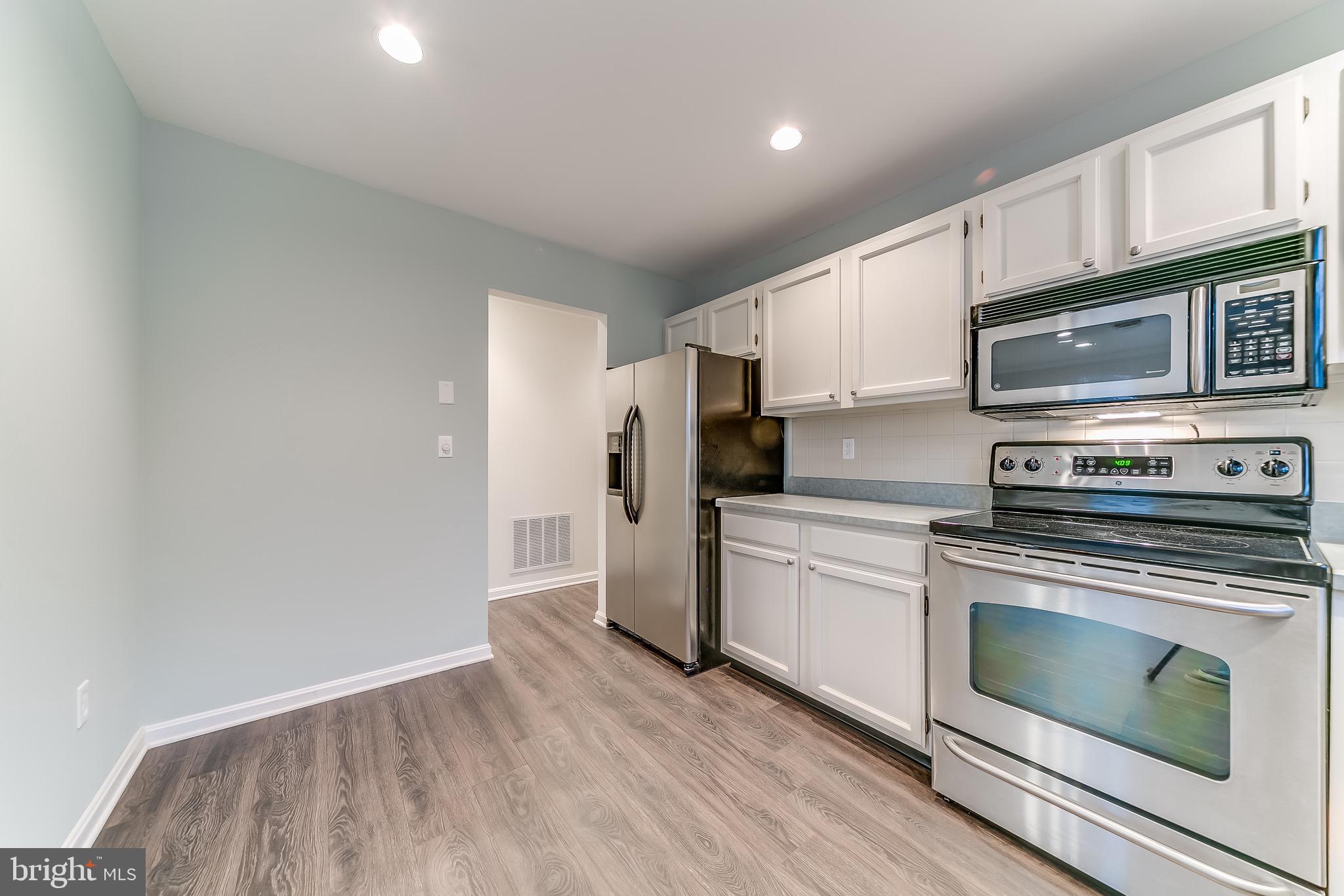 ROCKLEDGE - Residential Lease